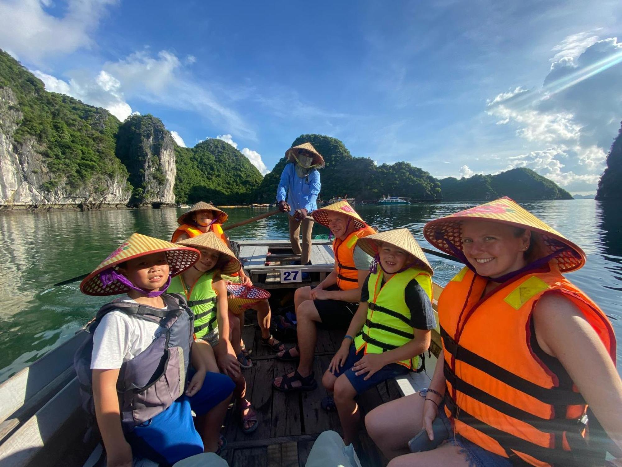 Hotel Halong Sapphire Cruises Ha Long Zewnętrze zdjęcie