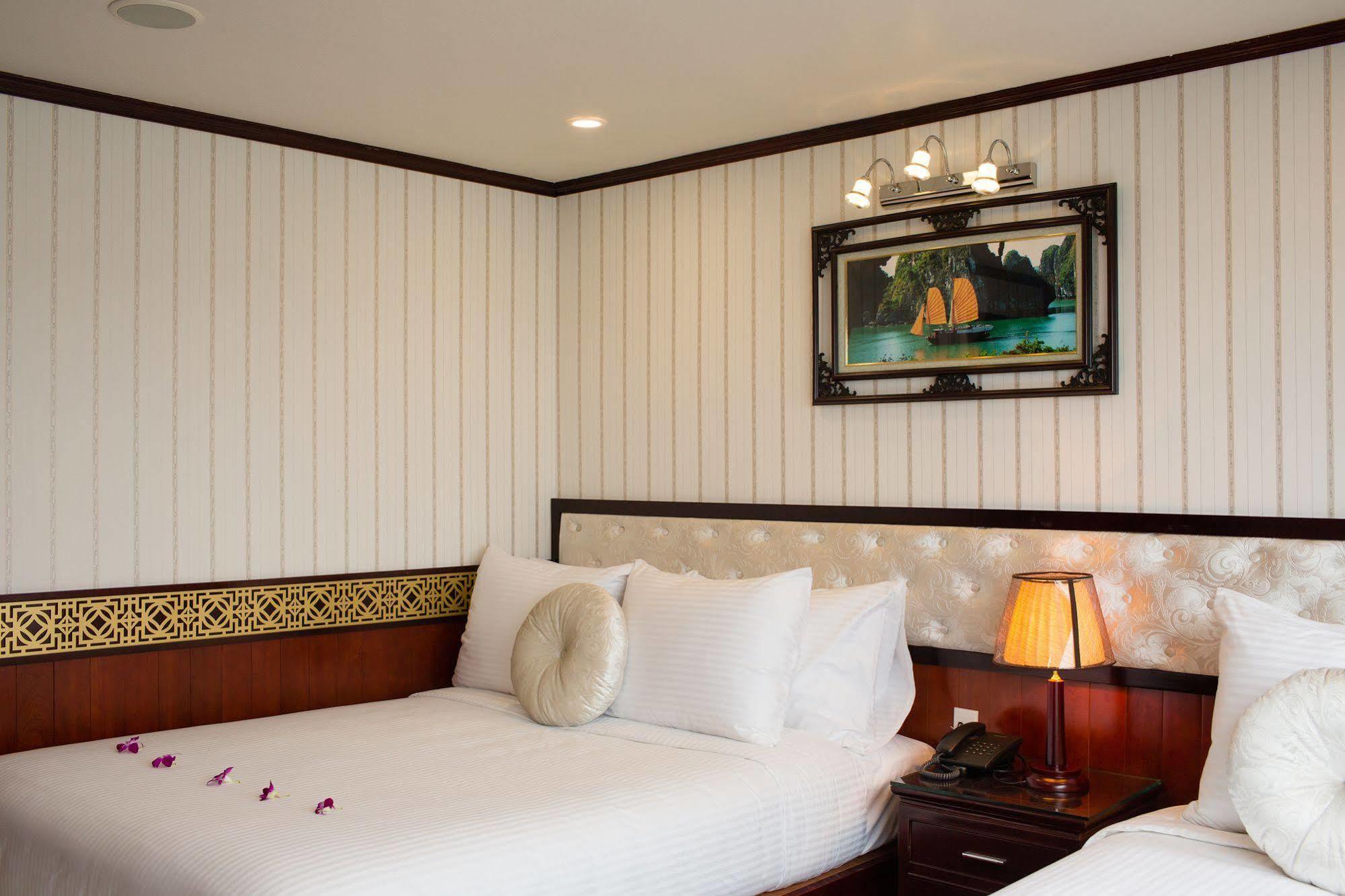 Hotel Halong Sapphire Cruises Ha Long Zewnętrze zdjęcie