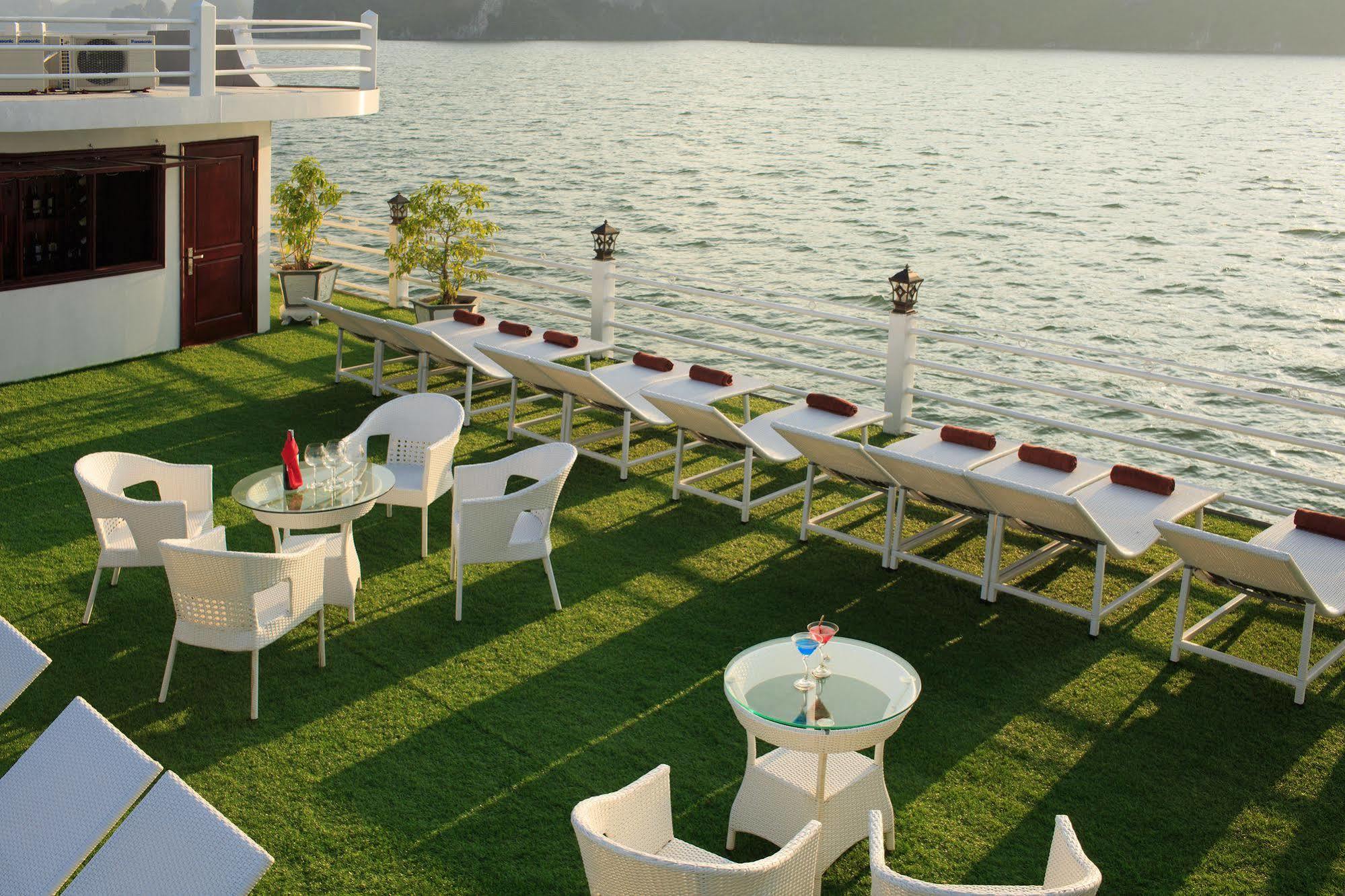 Hotel Halong Sapphire Cruises Ha Long Zewnętrze zdjęcie